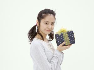 女優も愛用するカラコンの通販について