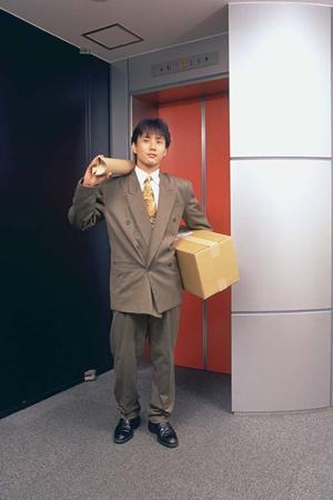 座卓の専門店「（有）尾上家具」について